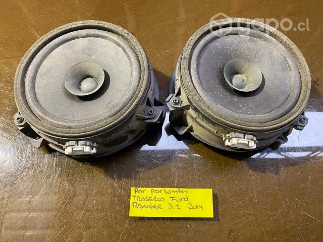 Par parlantes traseros Ford Ranger 3.2 2014