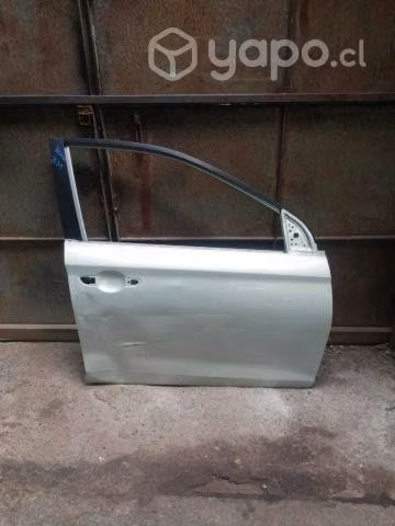 Puerta delantera derecha nissan versa original