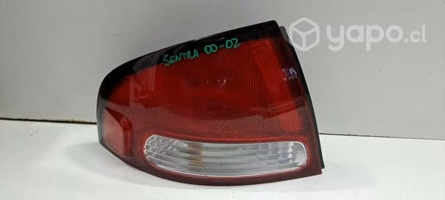 Foco trasero izquierdo nissan sentra 00-02 RAK2.1