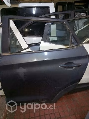 Puerta trasera izquierda hyundai Tucson 2017. 2.0