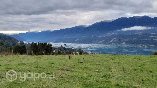 Terreno con vista al mar y bosque Cochamó
