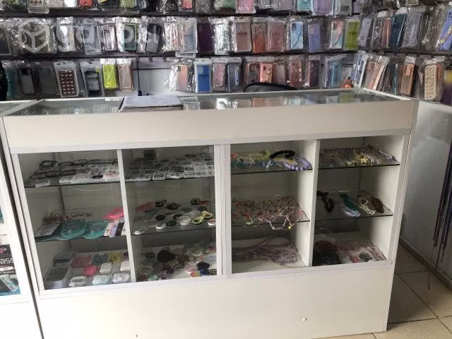 Venta tienda carcasas y accesorios para celulares