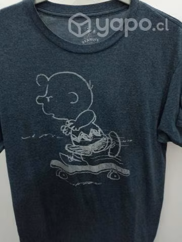 Polera Peanuts Charlie Brown Skate
