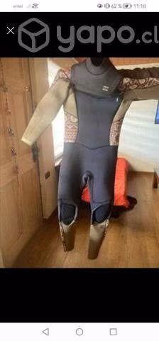 Tabla de surf y traje
