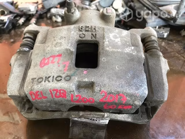 Caliper del izq Mitsubishi L200 2.