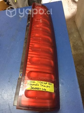 Farol trasero superior derecha Mahindra Scorpio