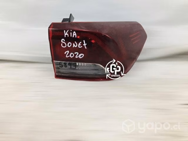 Foco trasero Rh Kia sonet 2020