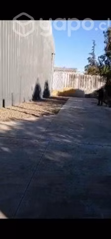 Galpones con luz trifásica