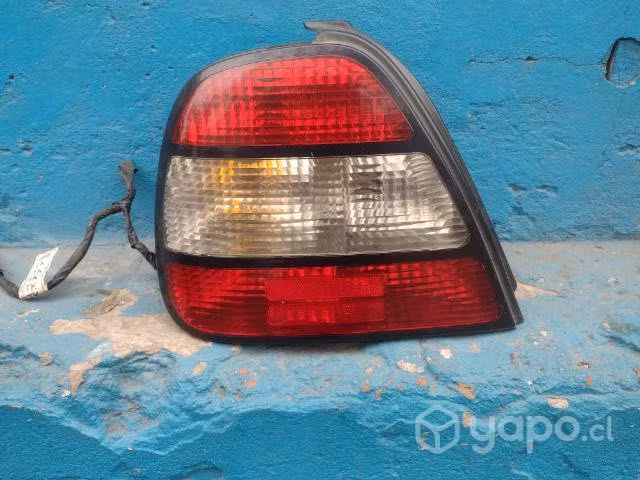 Foco trasero izq Daewoo Leganza 1998-2000