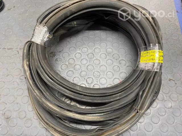Goma contorno pilar portalon Ford Explorer 2013