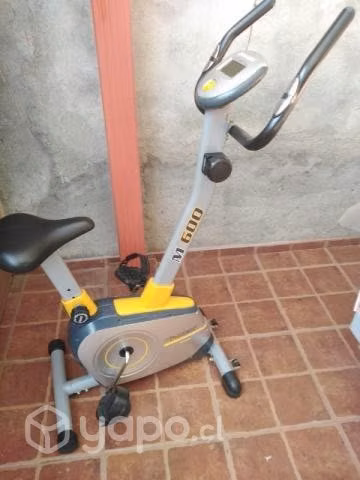 Bicicleta estática M 600