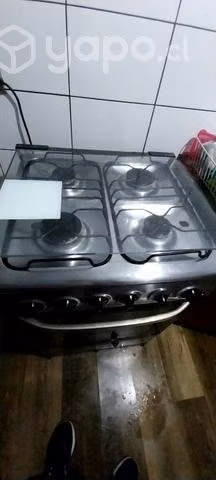 Cocina con horno como nuena