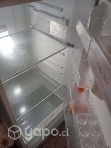 refrigerador 1 año de uso exelente estado