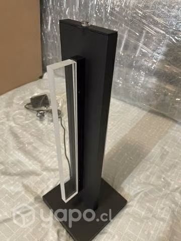 Moderna lámpara de mesa totalmente led - Imagen 3