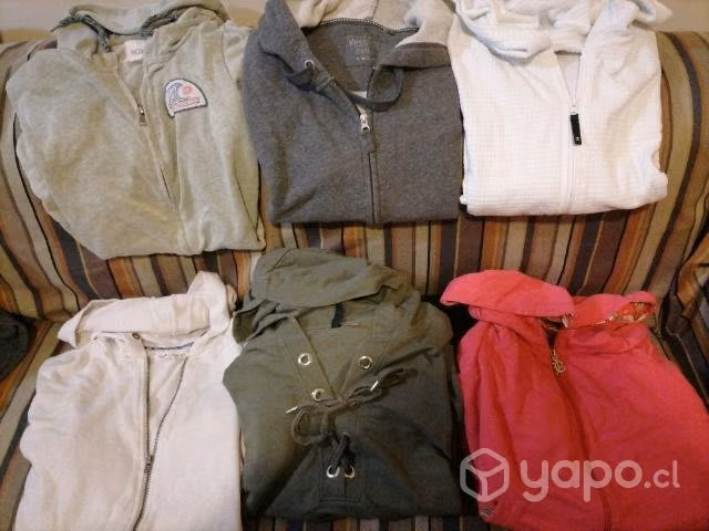 Polerones tallas M y L Son 6 total, sin detalles
