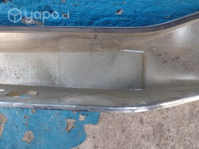 Moldura de portalón Mitsubishi Montero Sport 2020 - Imagen 5