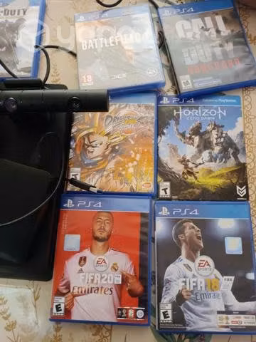 Ps4 con 3 tera , juegos y 2 controles
