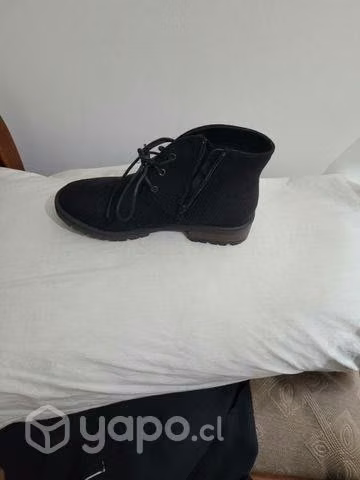 Botas negras - Imagen 2