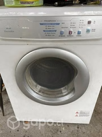 Secadora electrolux usada con detalles funcionando
