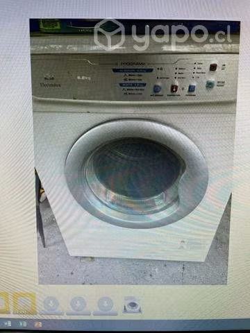 Secadora electrolux usada con detalles funcionando