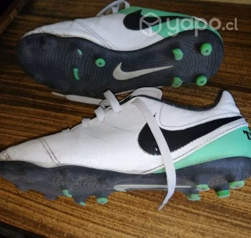 Zapato de fútbol Nike 34