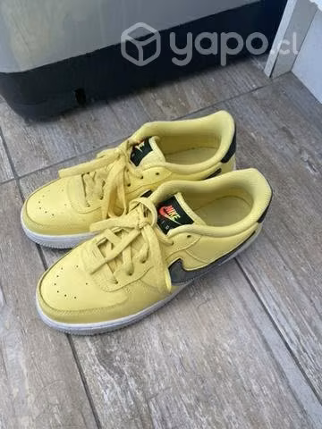 Nike Air Force 1
