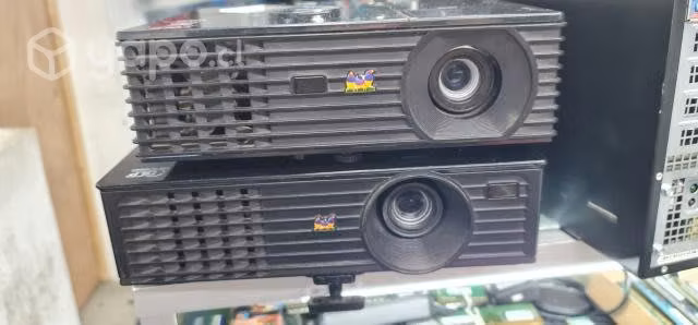 Proyector con más de 1700 horas disponibles - Imagen 2