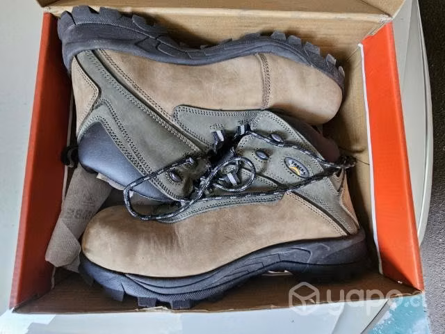 Zapatos de Seguridad Treck Nuevos (Talla 44)