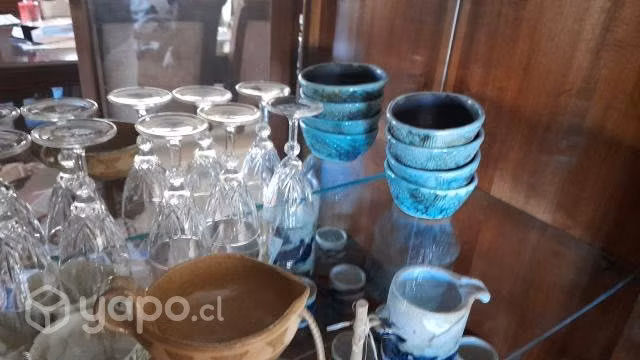 Hermosa vitrina madera / vidrios biselados