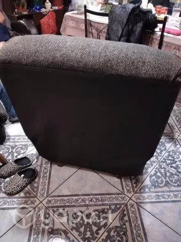 Sillones marca rosen re tapizados, usados