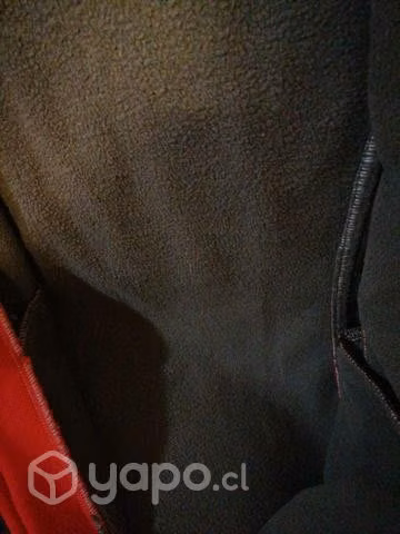 Chaqueta de MUJER, TALLA L, SIN DETALLES ROJA.