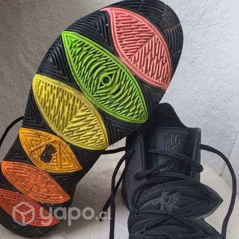 Zapatillas Nike Kyrie5 Negras Suela Neón