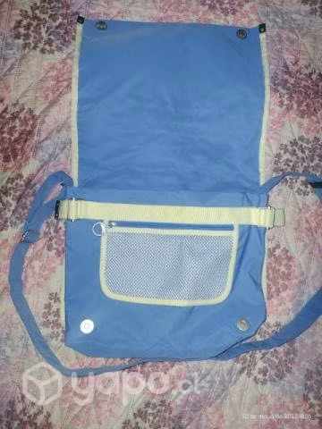 Bolso Lacoste muy buen estado.