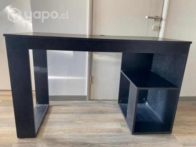 Escritorio negro