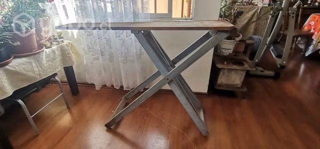 Tabla de planchar antigua