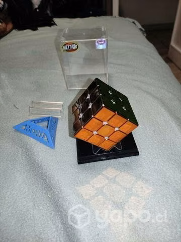 Cubo rubik con imanes. Buen giro y 2 bases