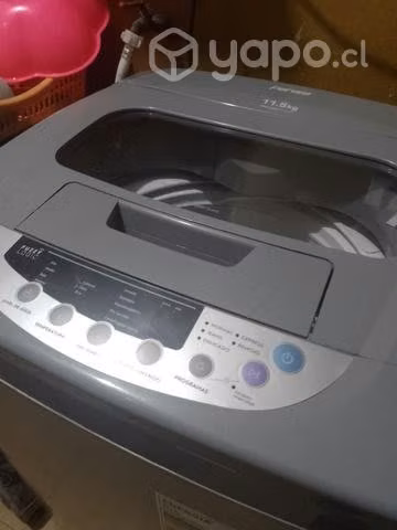 Lavadora fensa de 11 kg y medio seis meses de uso