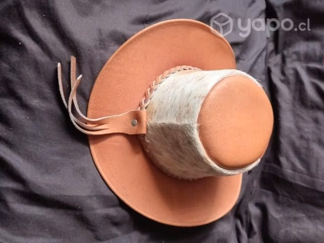 Biblioteca y sombreros