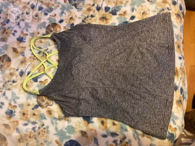 Polera deportiva mujer talla M