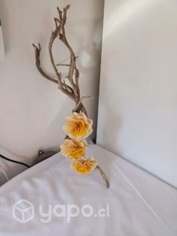 adornos de flores de madera