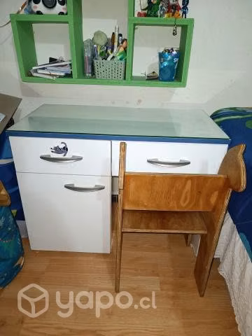 Escritorio de niño