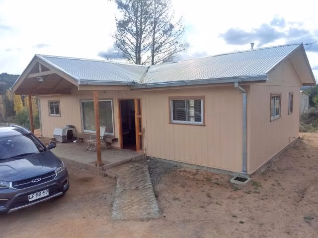 Terreno con vivienda en Colico Alto, Santa J
