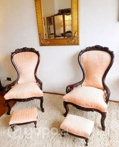 Bellos sitiales muy antiguos ,impecables