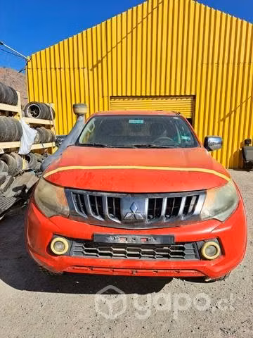 Capot original mitsubishi l