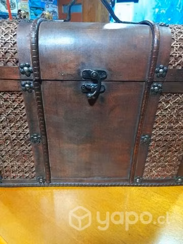 Hermoso baúl madera ,cuero,mimbre - Imagen 3