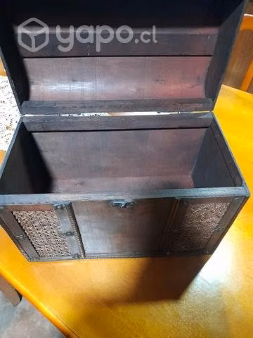 Hermoso baúl madera ,cuero,mimbre - Imagen 4