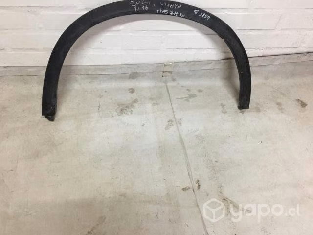 Moldura trasera rh Suzuki vitara 2012 2016