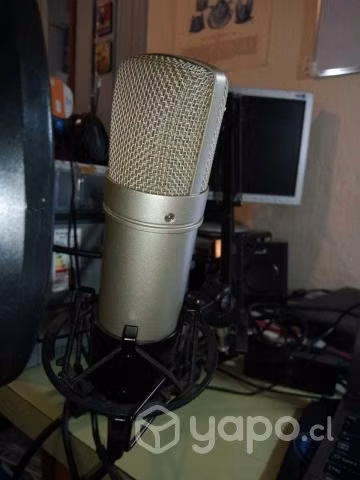 Mezcladora Behringer XENYX Q502USB + Mic TASCAM