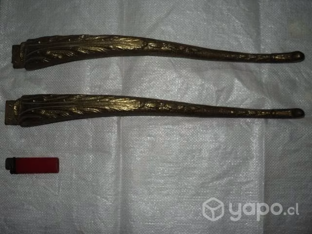 Par De Antiguas Patas En Bronce Macizo