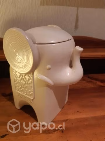 Contenedor de cerámica de elefante